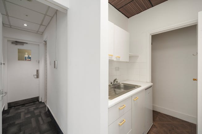 22 Eastcheap, London, Offices To Let - com419620459.jpg