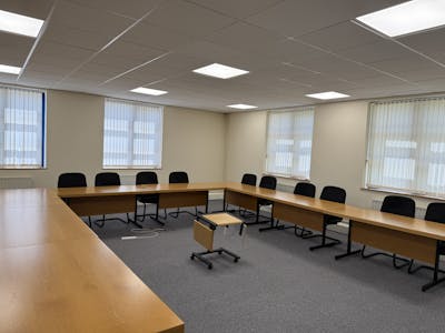 3 Oak Tree Park, Redditch, Office To Let - IMG_9584.JPG