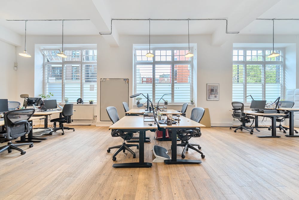 Unit 2 10 Boundary Street, London, Office To Let - 13502321268c14968c4500.jpg