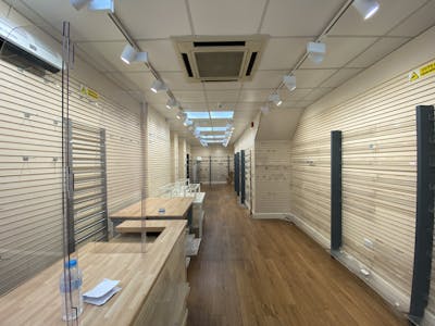 61 Tottenham Court Road, London, Retail To Let - IMG_4316.jpg