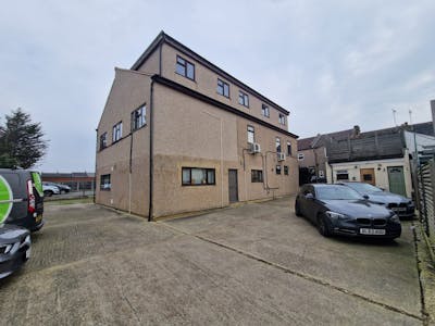 103-105 High Road, Benfleet, Office To Let - WhatsApp Image 20250311 at 151115_39c2388d.jpg