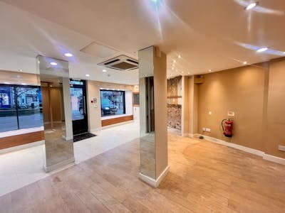 6 Market Place, Knaresborough, Retail To Let - image00001.jpeg