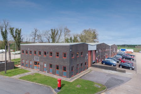 Unit 12, Field End, Crendon Industrial Park, Long Crendon, Industrial To Let - 12 Field End-4.jpg