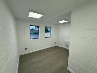 Unit 1 St Margaret's Business Centre, Twickenham, Industrial/Logistics / Industrial / Warehouse To Let - Ground floor offices