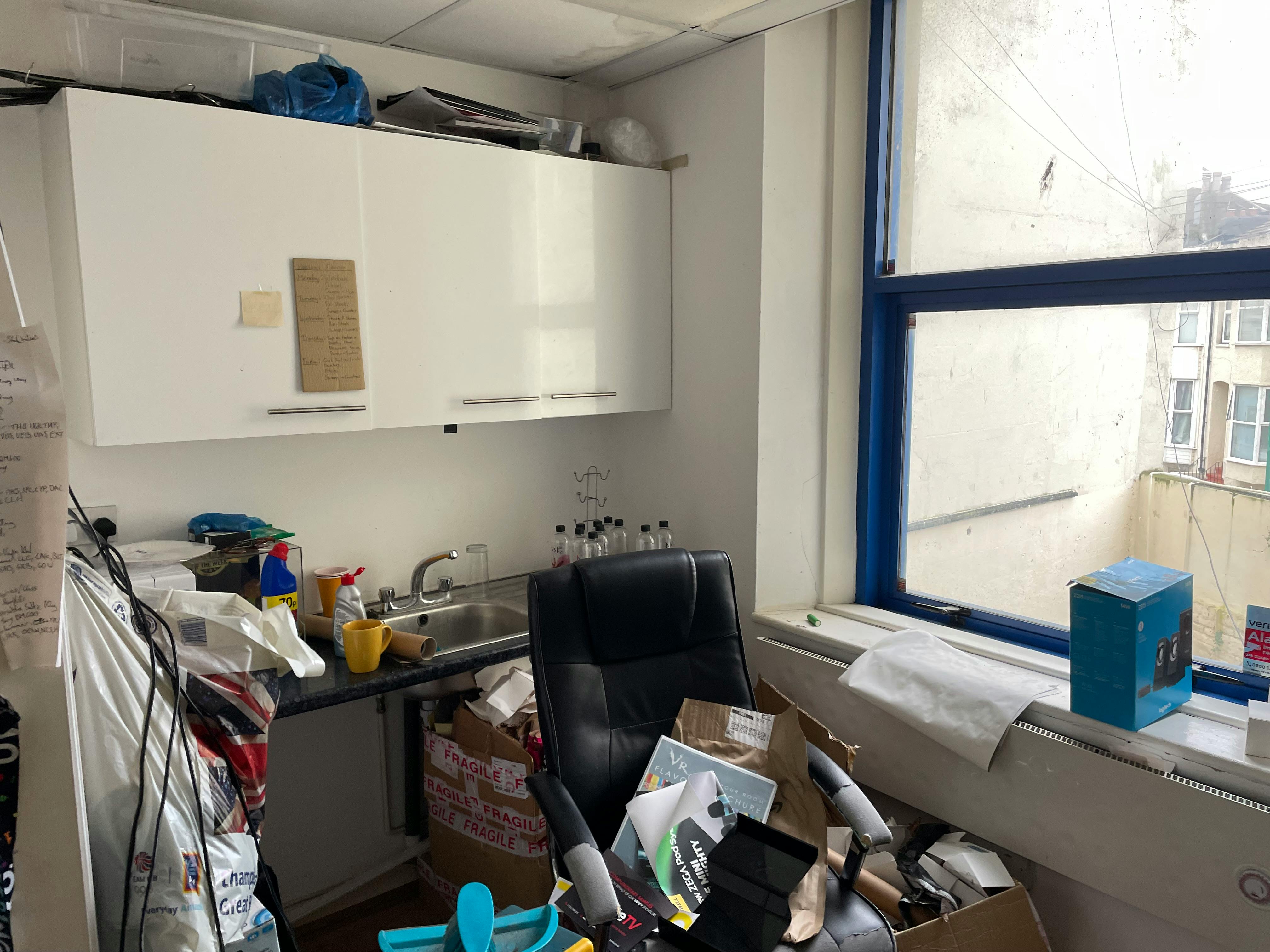 Unit 2, 178-179 Queens Road, Hastings, Retail To Let - IMG_9867.JPG