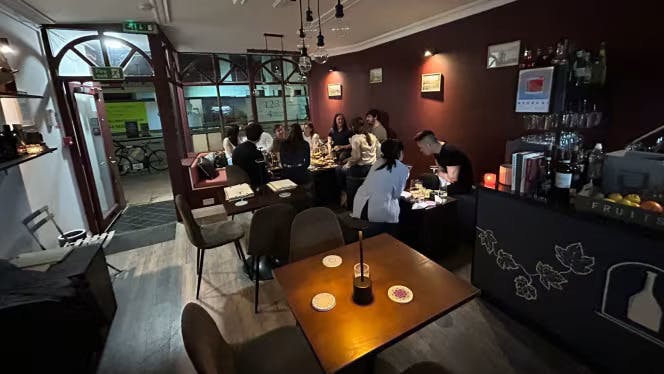 178 Garratt Lane, London, Bar / Cafe (A1) Lease Assignment - c1208ddbd6cc423a98db1e678f6bd7b2.jpg