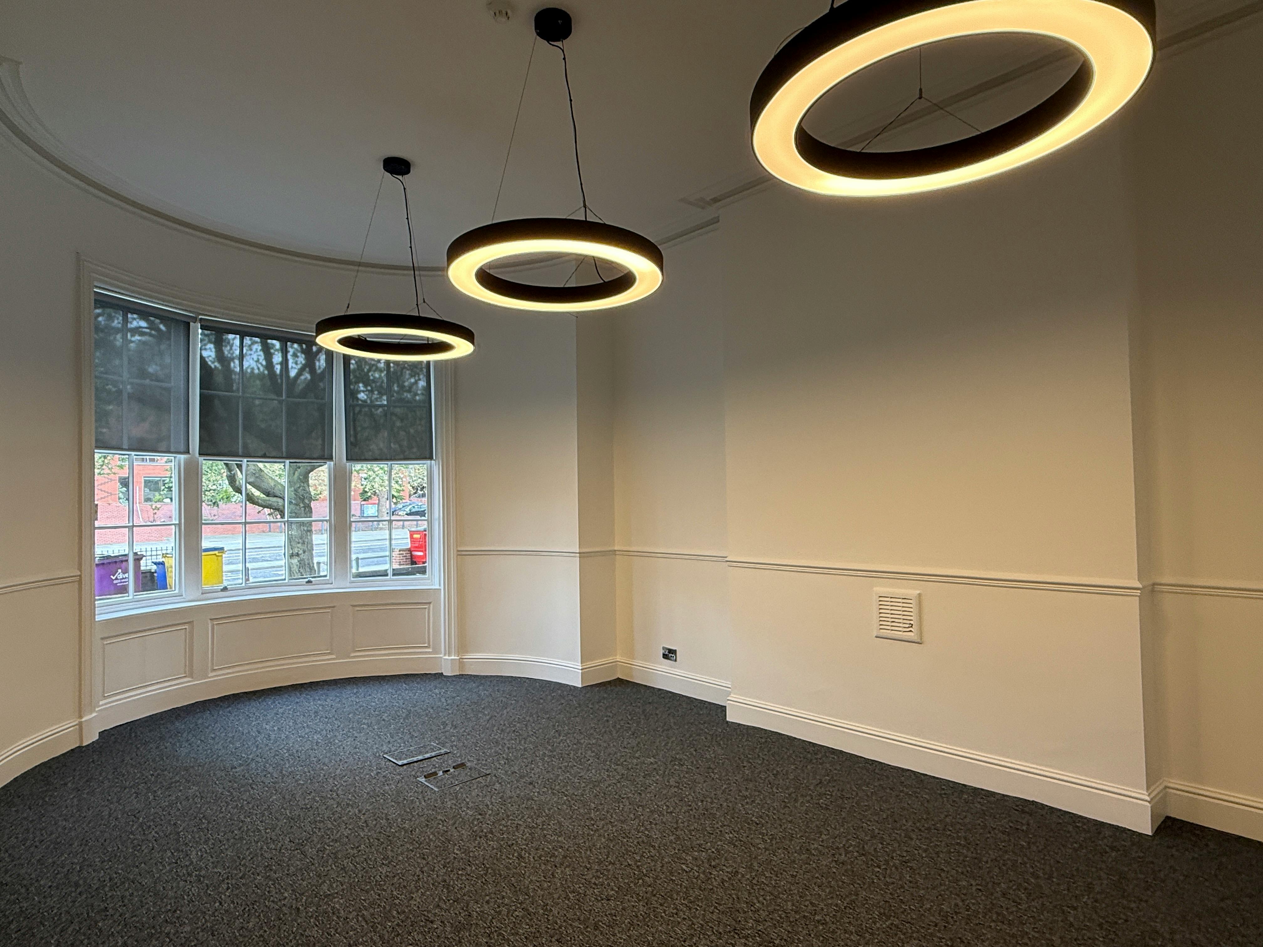 37 Park Square North, Leeds, Office To Let - 20260416_112811288_iOS.jpg