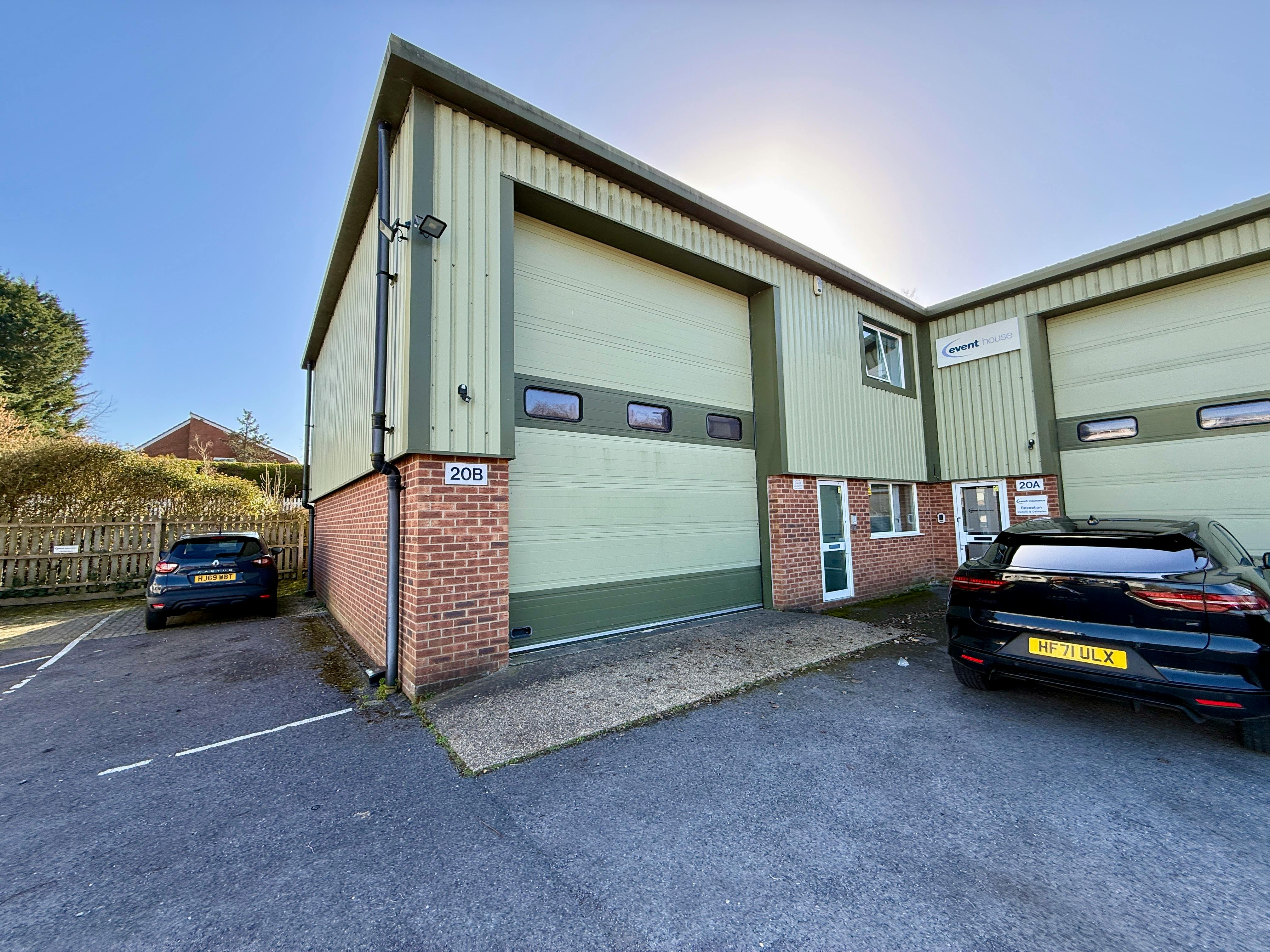 Industrial Unit in Ringwood - photo 4