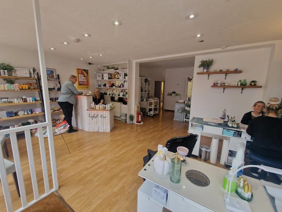 31 Church Street, Basingstoke, Retail For Sale - 20251014_115953.jpg