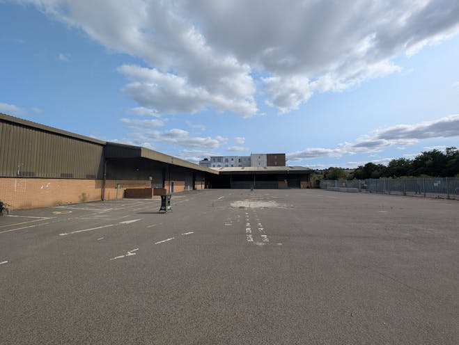 Former Jewson Premises, Walnut Tree Close, Guildford, Storage Land / Warehouse & Industrial To Let - PXL_20250805_153845916.jpg