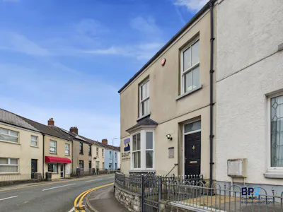 9 Elliston Terrace, Carmarthen, Office To Let - CAM03725G0PR0068STILL017.jpg