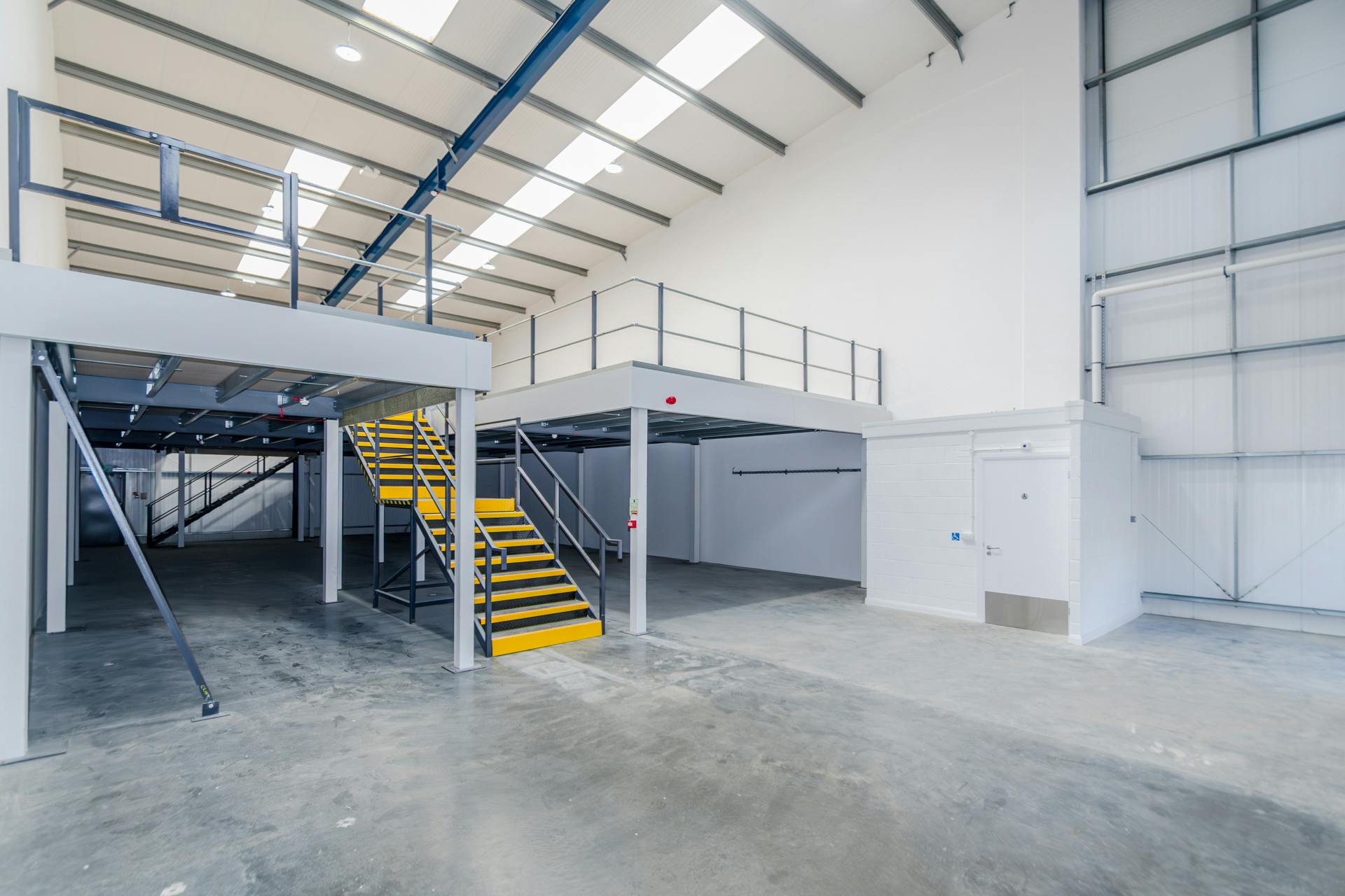 Industrial Unit in Poole - photo 2