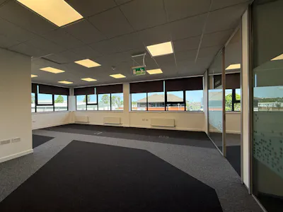 2 Earls Court, Earls Gate Business Park, Grangemouth, Office To Let - 20260525_121325243_iOS.jpg