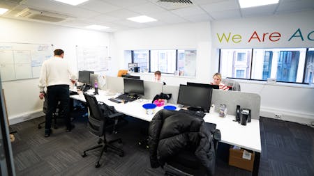 St. Andrews House, The Headrow, Leeds, Office To Let - DSC00205.jpg