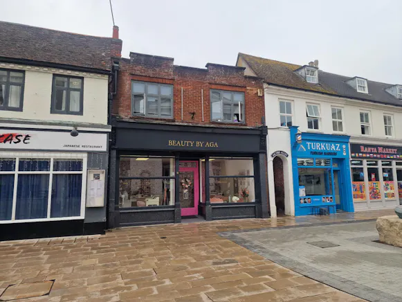 18 London Street, Basingstoke, Retail To Let / For Sale - 20260904_092302.jpg