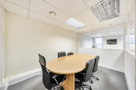 41 The Broadway, London, Office To Let - 1-6a2b6a7bb7e96-1478971-6-6a2ab8e12c07c-1.jpg