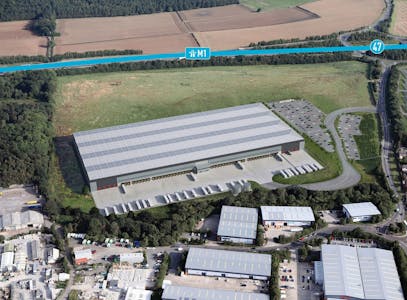 Leeds500, Aberford Road, Leeds, Industrial To Let - 16836-34 Aerial 04102022crop_Photo_1_large.jpg