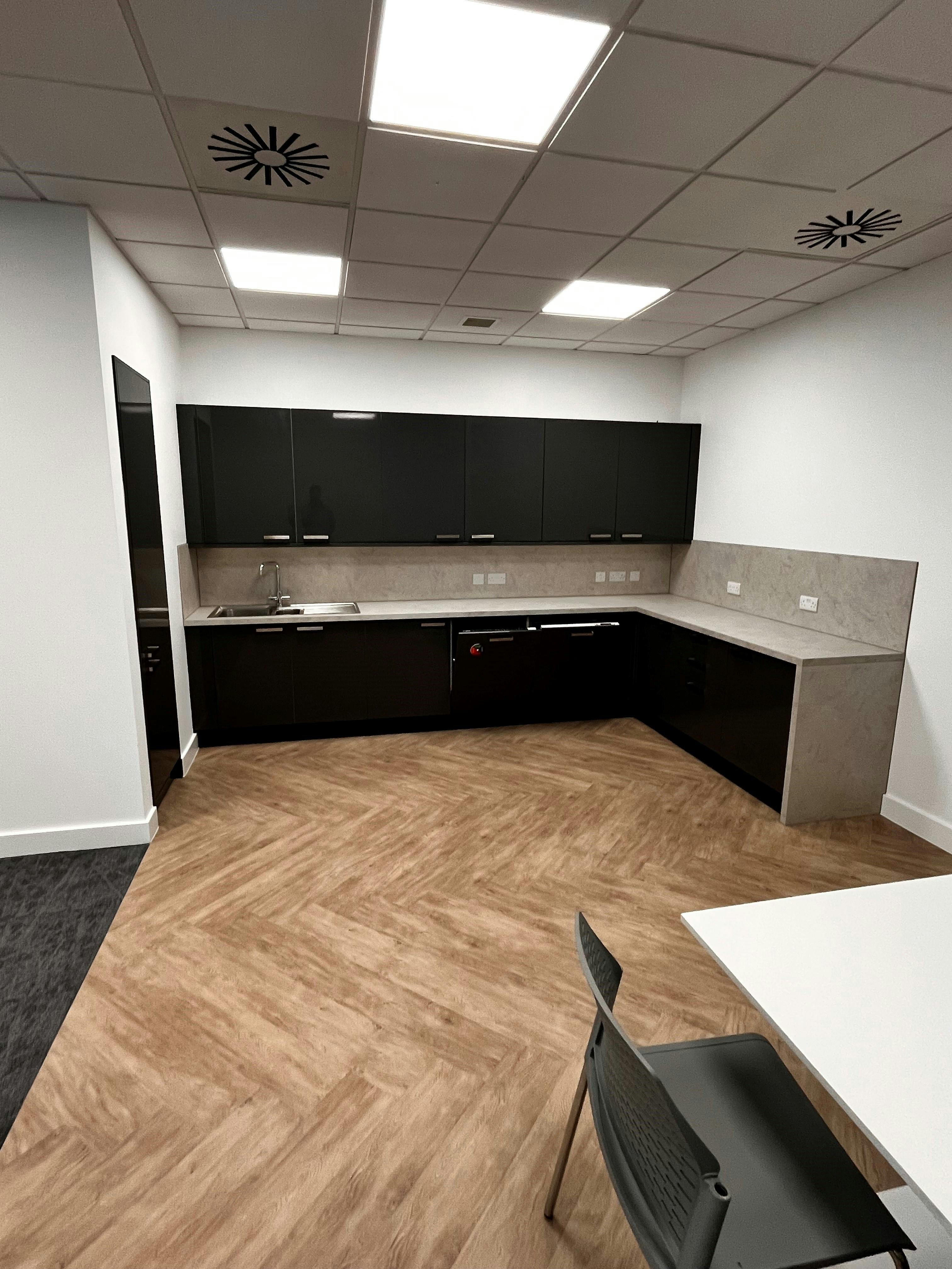 Office in Portsmouth - photo 4