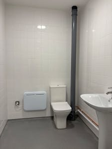 Unit 15 Mill Farm Business Park, Hounslow, Industrial / Warehouse To Let - IMG_7940.JPEG