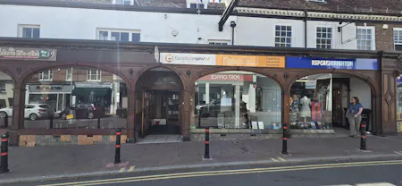 9 High Street, Hailsham, A3 (Restaurants and Cafes) / Leisure / Office / Retail / Retail - In Town / Warehouse To Let - 20260825_141357.jpg