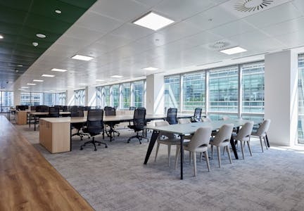 50 Bank Street, London, Office To Let - desking 1.jpg