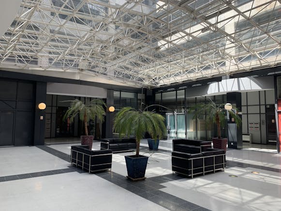 21 Beaufort Court, London, Offices For Sale - Shared reception/atrium