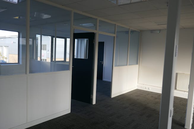 Unit 4 RO24, Harlow Business Park, Harlow, Offices To Let - P1010289.JPG