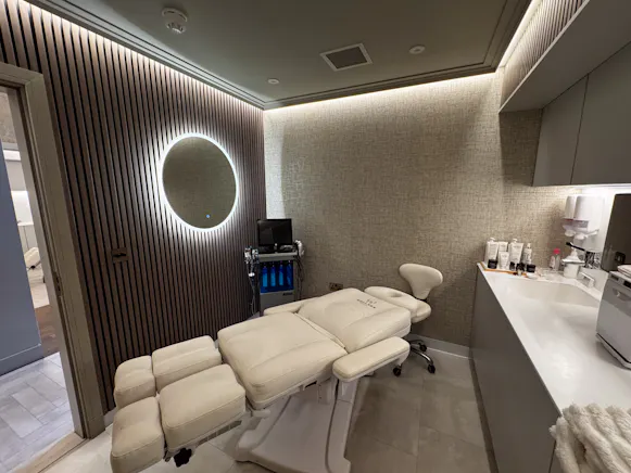 High End HIS Registered Clinic, 21 Philip Murray Road, Bellshill For Sale - IMG_8425.jpg
