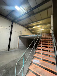 Unit 6, Hayes, Industrial To Let - 20260817_162727000_iOS 1 4.jpg