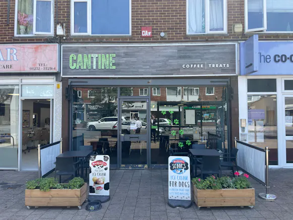 285 Fleet Road, Fleet, Retail To Let - IMG_4373.jpg