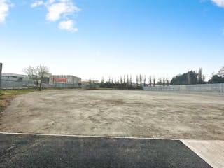 Yards - Rear Of Old Gas Works, Progress Road, Leigh On Sea To Let - 76ac8029IMG20250310WA0031.jpg