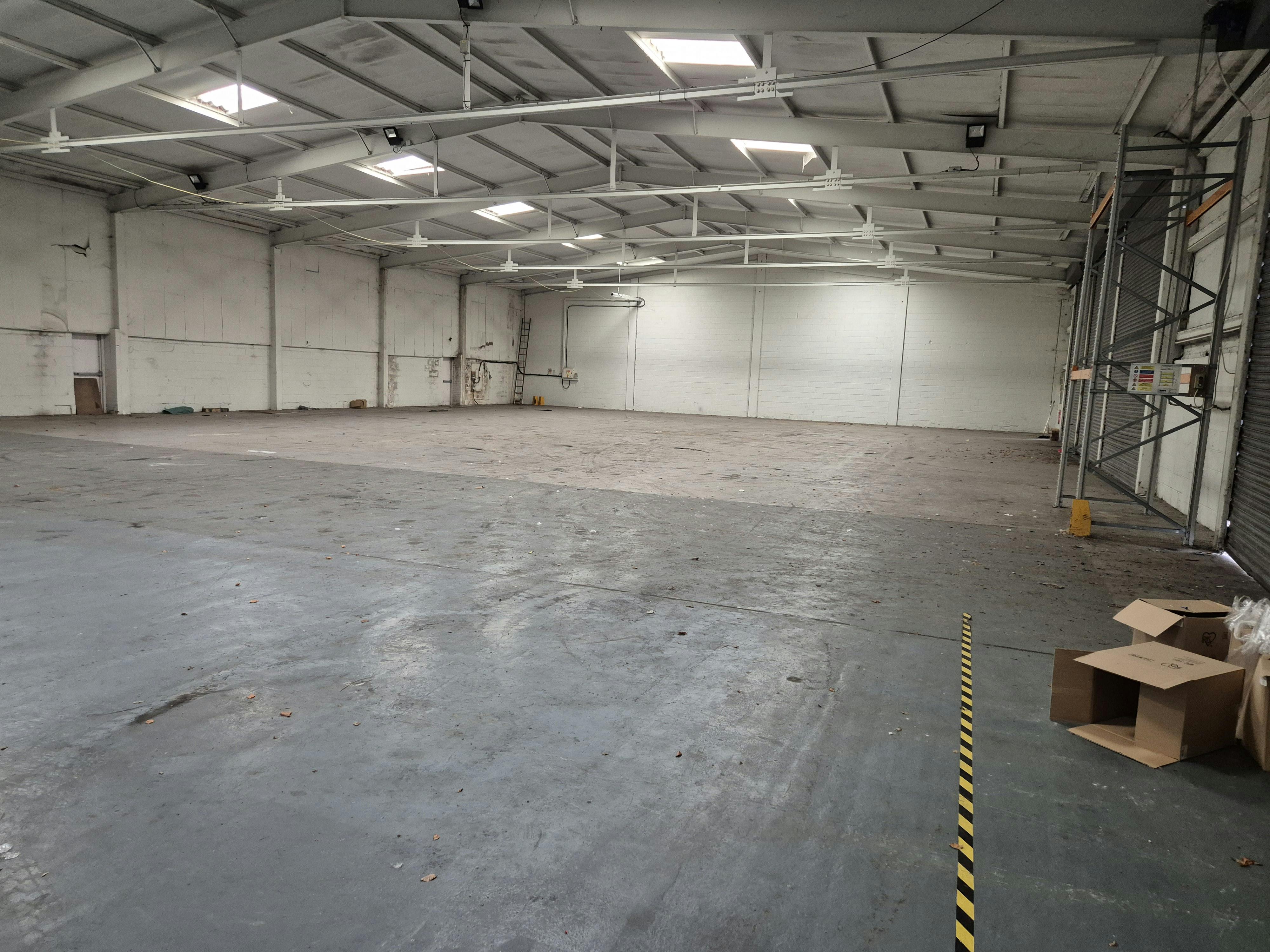 Industrial Unit in Hythe - photo 4
