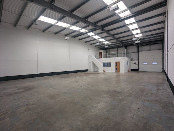 Unit 2 Larchwood Business Centre, Larchwood Avenue, Havant, Warehouse & Industrial To Let - PXL_20240624_075824779.jpg