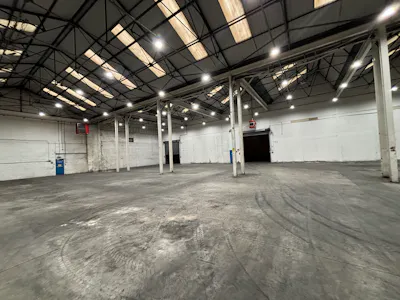 Unit D&E St. Catherines Park, Cardiff, Industrial To Let - IMG_8762.jpeg