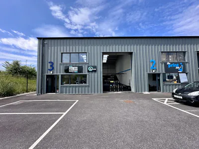 Goodchild Parkway, Aylesbury, Industrial / Investment / Other / Retail For Sale - U3 1.jpeg