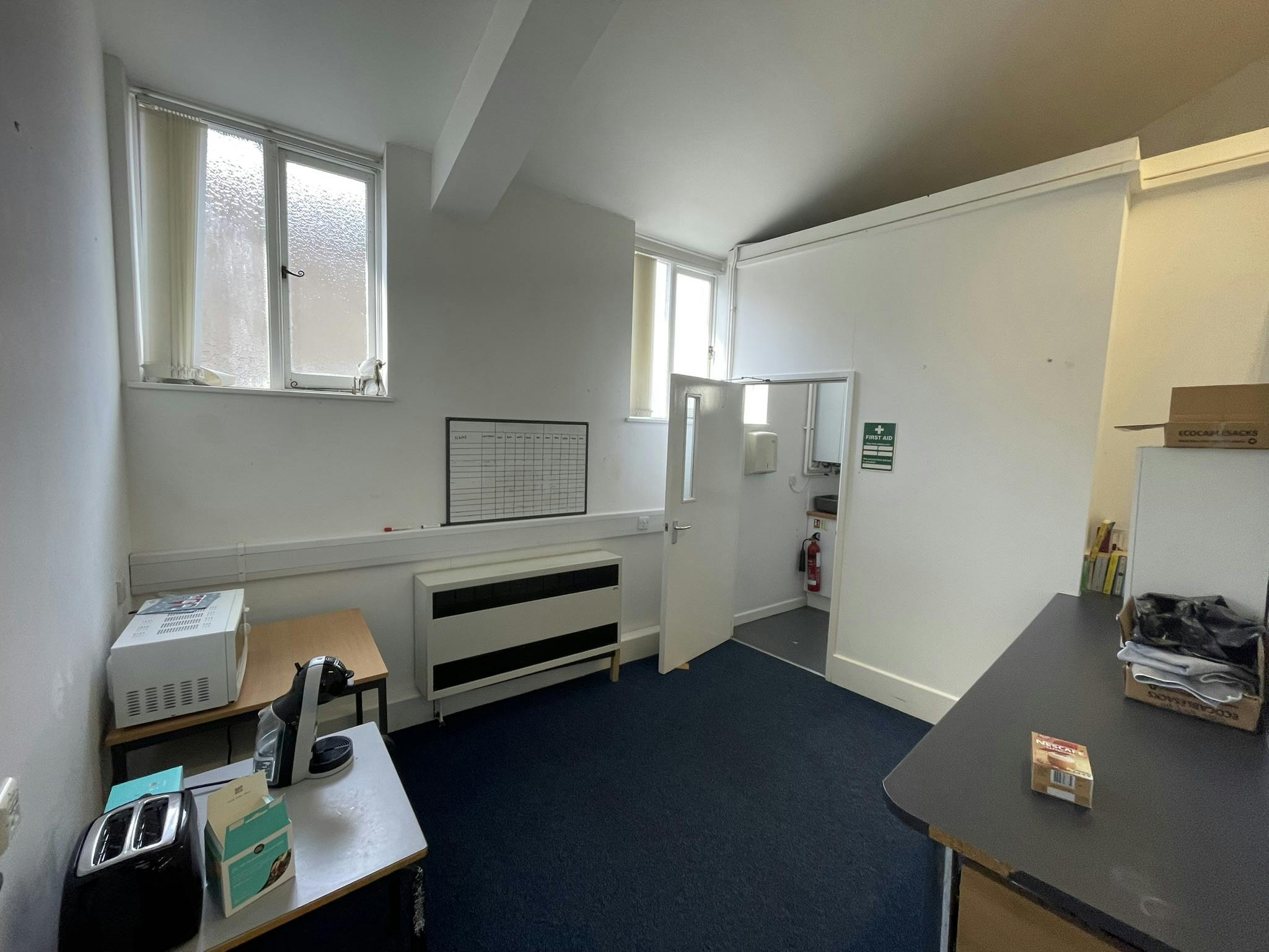 1st Floor, 6 Bank Buildings, Hastings, Office To Let - IMG_3354.JPEG