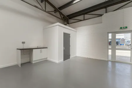 Unit 1 The Point, Aylesbury, Industrial / Trade Counter To Let - 112371_Unit 1 The Point (20).jpg
