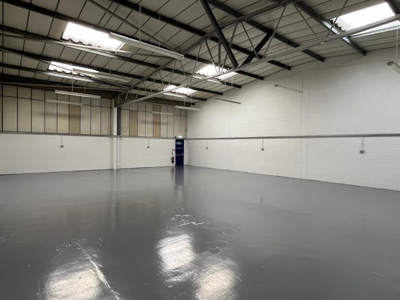 Unit 7 River Ray Industrial Estate, Barnfield Road,, Swindon, Industrial To Let - 3.jpg