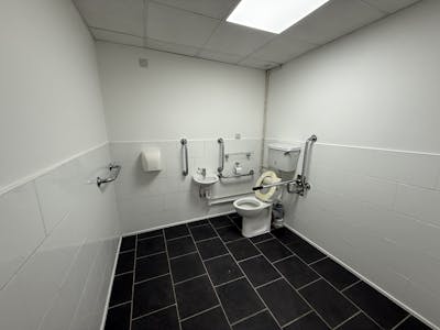 Unit B, Oaklea House, Limesquare Business Park, Peterborough, Office / Industrial / Warehouse To Let - Warehouse Disabled Toilet.jpeg