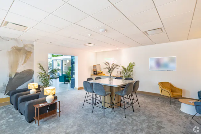 Element, Leeds, Offices To Let - Element - Business Lounge.jpg