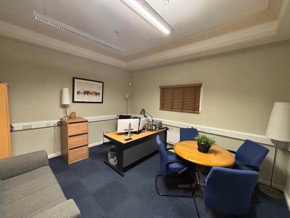 9 Linden Place, Glasgow, Offices To Let / For Sale - PHOTO-2026-01-20-08-38-15 2.jpg