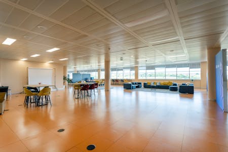 Edifício Francisco Pinto Balsemão, Rua Calvet de Magalhães 242, Paço de Arcos, Office To Let - 024.jpg