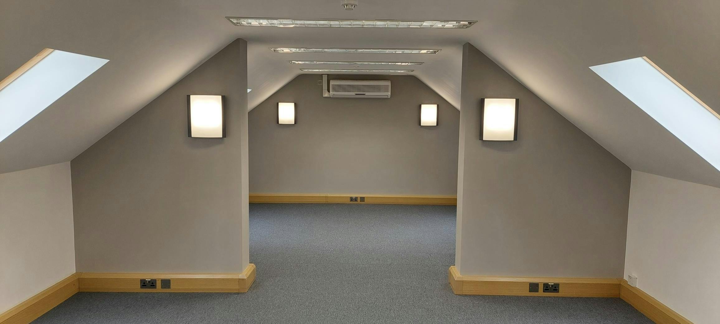 Office in Bromsgrove - photo 2