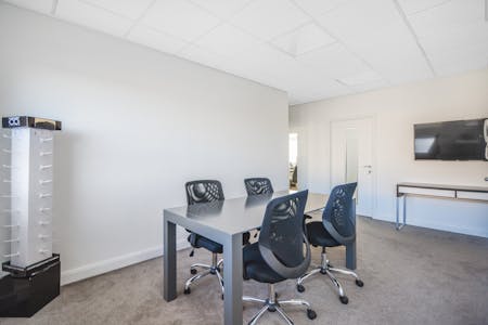 Top Floor, 5 Penta Court, Penta Court, Station Road, Borehamwood, Serviced Office To Let - DSC_0031 3.jpg