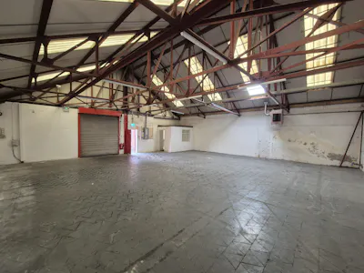Unit 10, Stockport, Industrial/Logistics / Trade Counter To Let - 20260703_132128.jpg