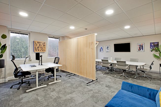 Springwood House, Leeds, Offices To Let - IMG_4083.jpg