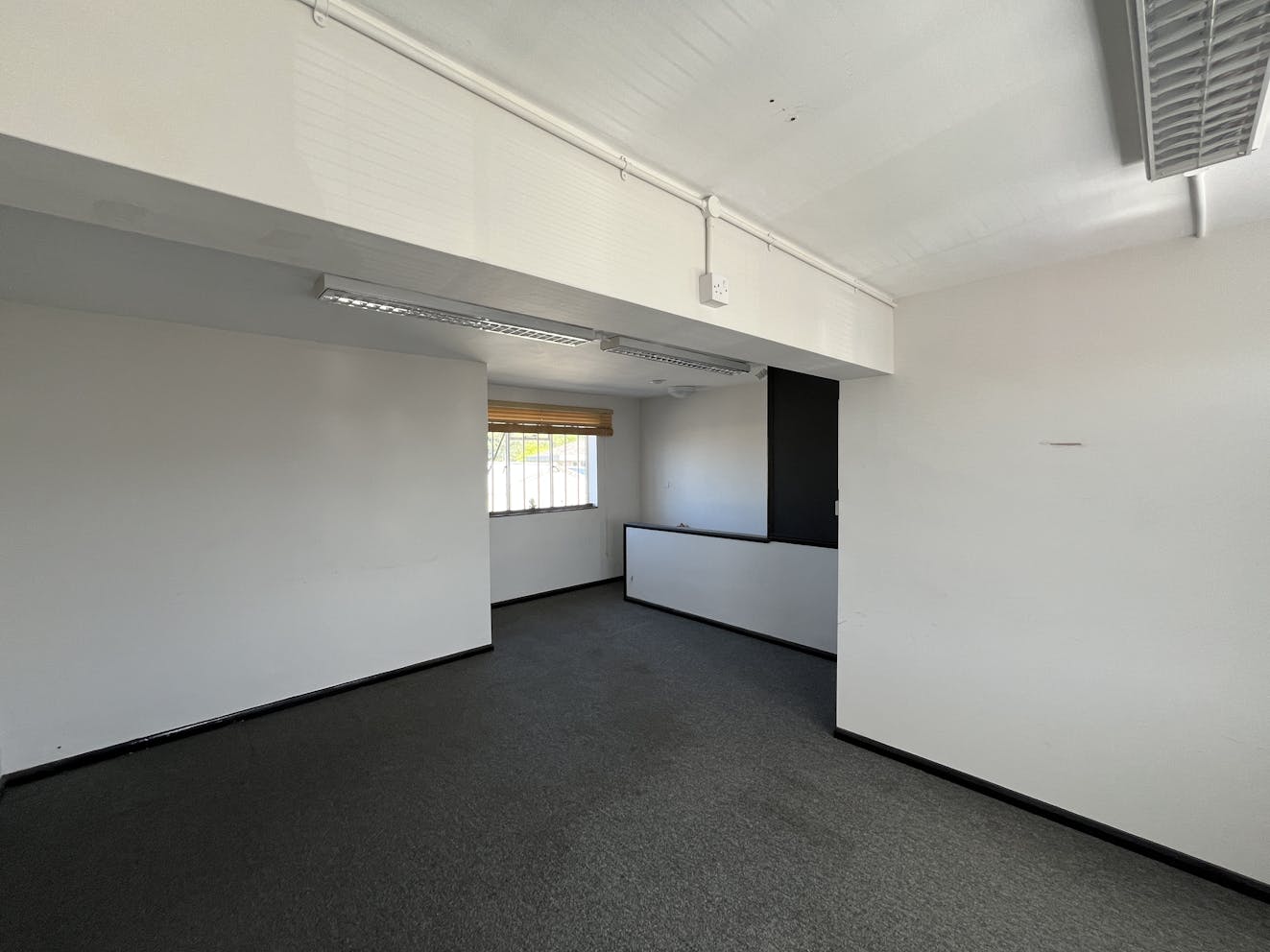 11 Trafford Road, Reading, Industrial / Warehouse To Let - First Floor Office