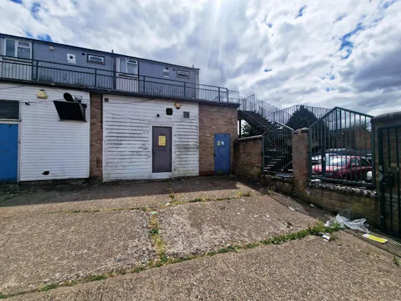 Unit 5 Burnaby Close, Basingstoke, Retail To Let - 20260629_143849.jpg