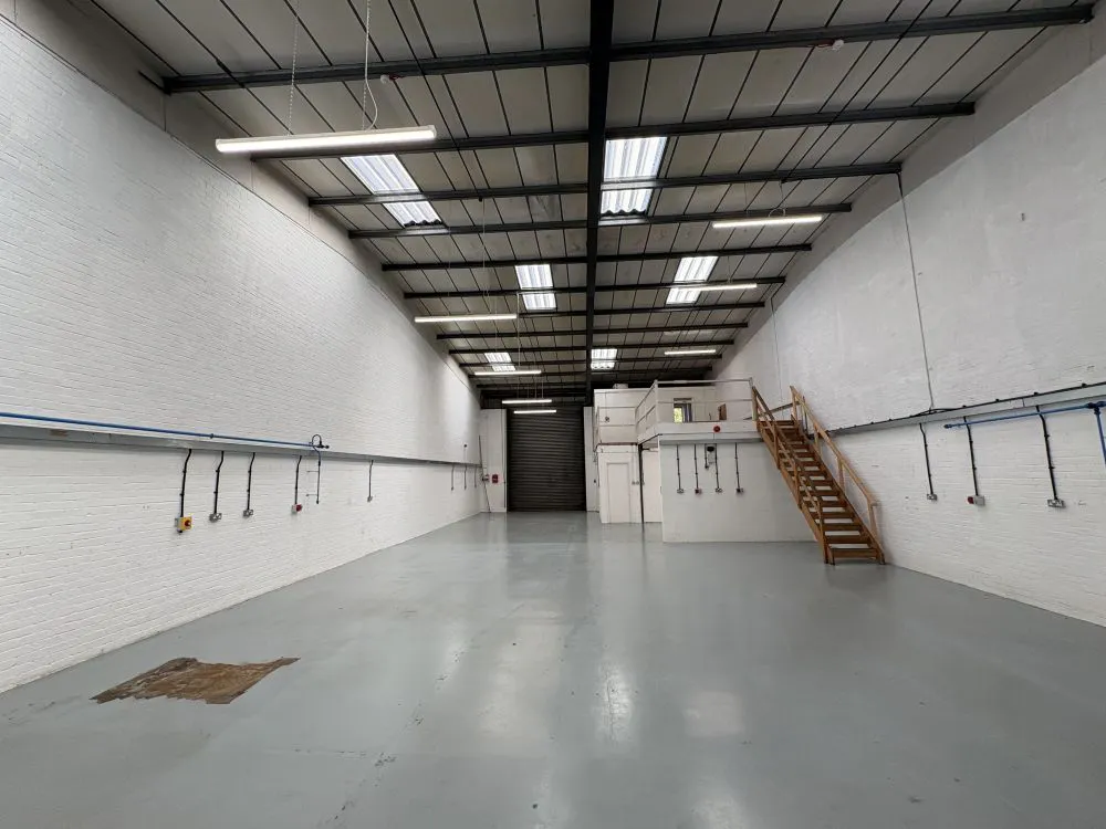4 Thorpe Close, Banbury, Industrial To Let - IMG_4092.jpg