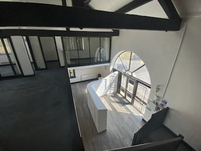 Unit 4, Moorfield Chambers, Moorfield Crescent, Leeds, Office To Let - IMG_1929.jpg